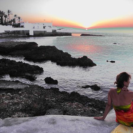 LA NARANJAA primera linea de PLAYA con WIFI y PARKING GRATIS Dénia Exterior foto