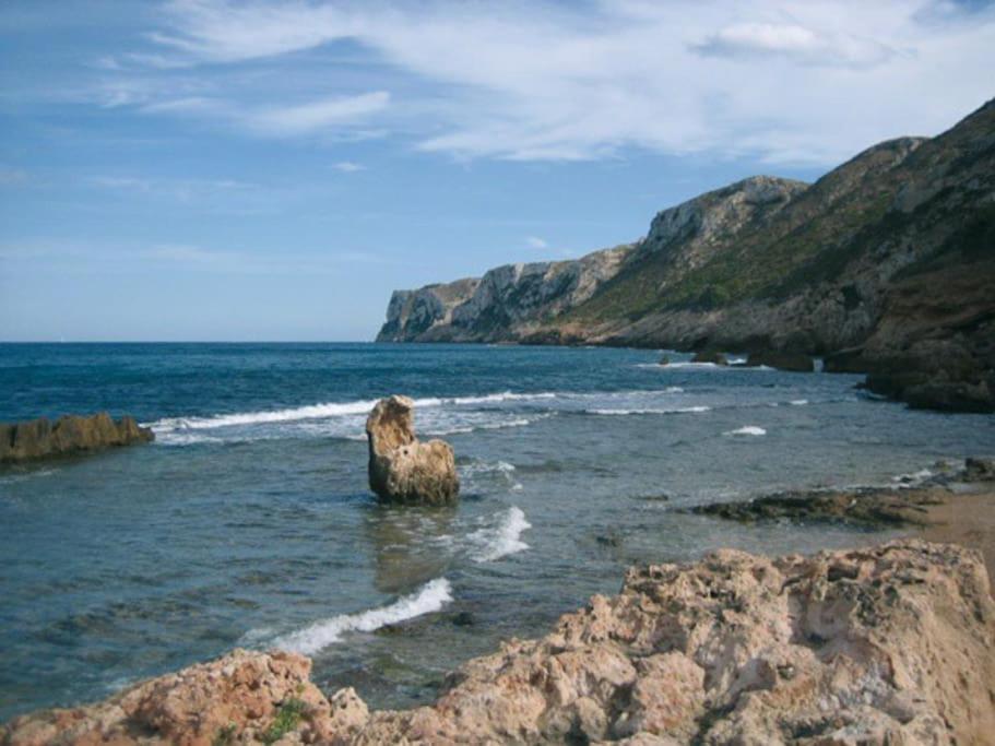 LA NARANJAA primera linea de PLAYA con WIFI y PARKING GRATIS Dénia Exterior foto