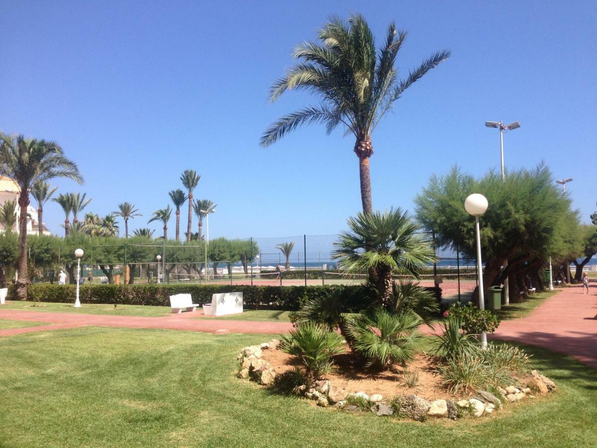 LA NARANJAA primera linea de PLAYA con WIFI y PARKING GRATIS Dénia Exterior foto